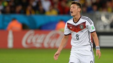 Футболист сборной Германии Месут Озил оплатит операции 23 бразильских детей